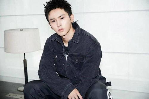 娱乐圈爆料的男星,神秘男星身份揭秘，背后故事令人唏嘘