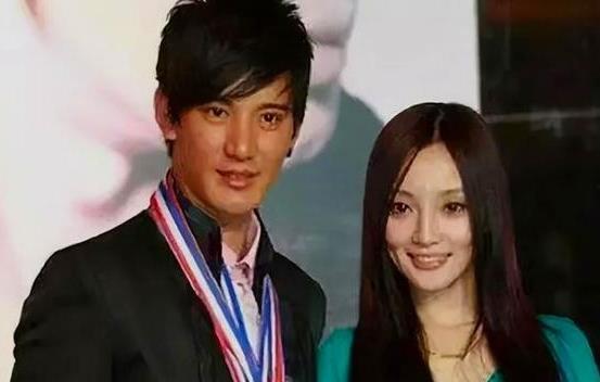 尼坤女友爆料视频大全,事件全纪录