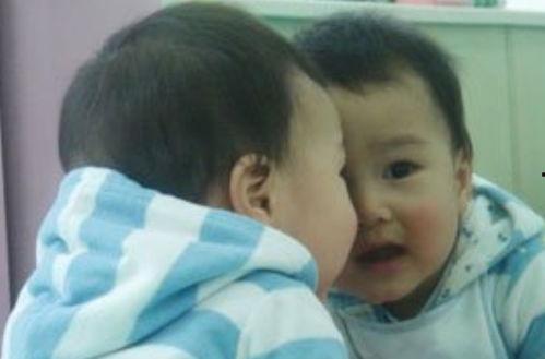 小孩自拍照镜子爆料视频,揭秘小孩自拍照背后的秘密
