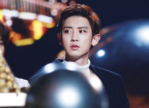 朴灿烈被女友爆料了吗视频,女友爆料视频引发热议